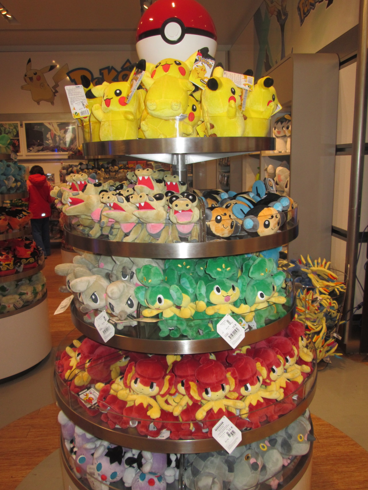 pelipper:  Nintendo World, NYC 2014 - Pokemon Merch 