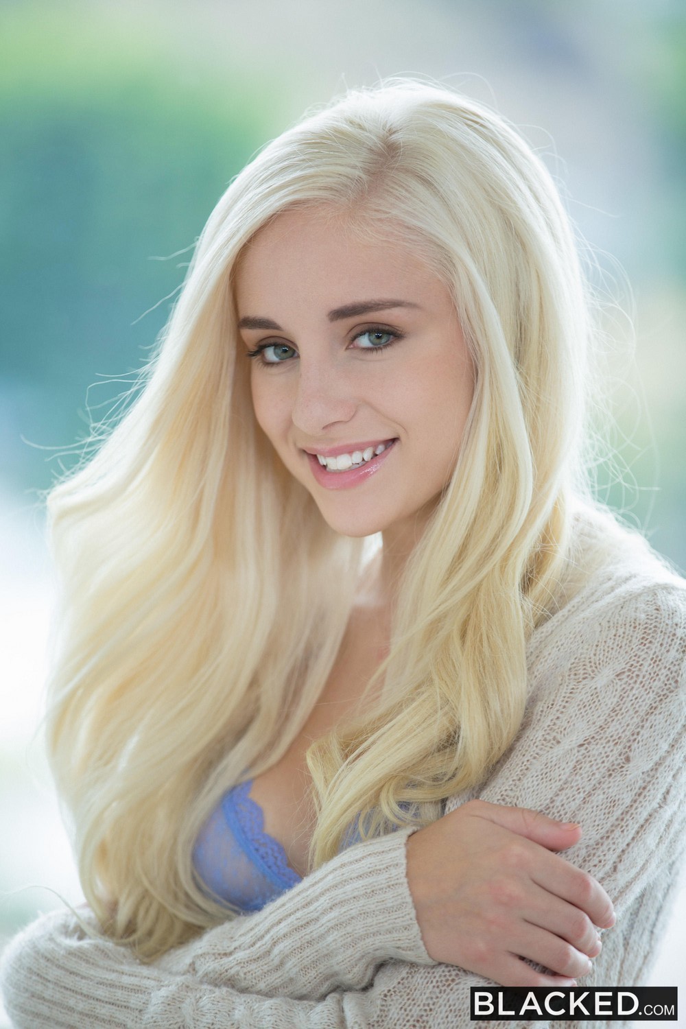 sucepourvoir:  Naomi Woods - Blacked