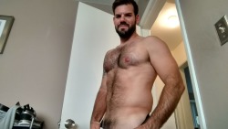 straightdudesexting:  Straight hairy dude