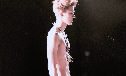 Sex fan-qins:  Sehun’s manga body（πーπ） pictures