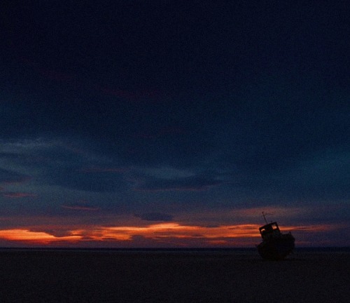 iskarieot: NEVER LET ME GO (2010) DIR. MARK ROMANEK I remind myself I was lucky to have had any time