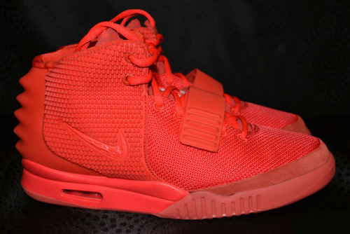 faderstyle:
“ CLICK HERE TO SEE YOUR FIRST GOOD LOOK AT KANYE WEST’S NEW AIR YEEZY II
”
YEEZY’S ALL ON YOUR SOFA