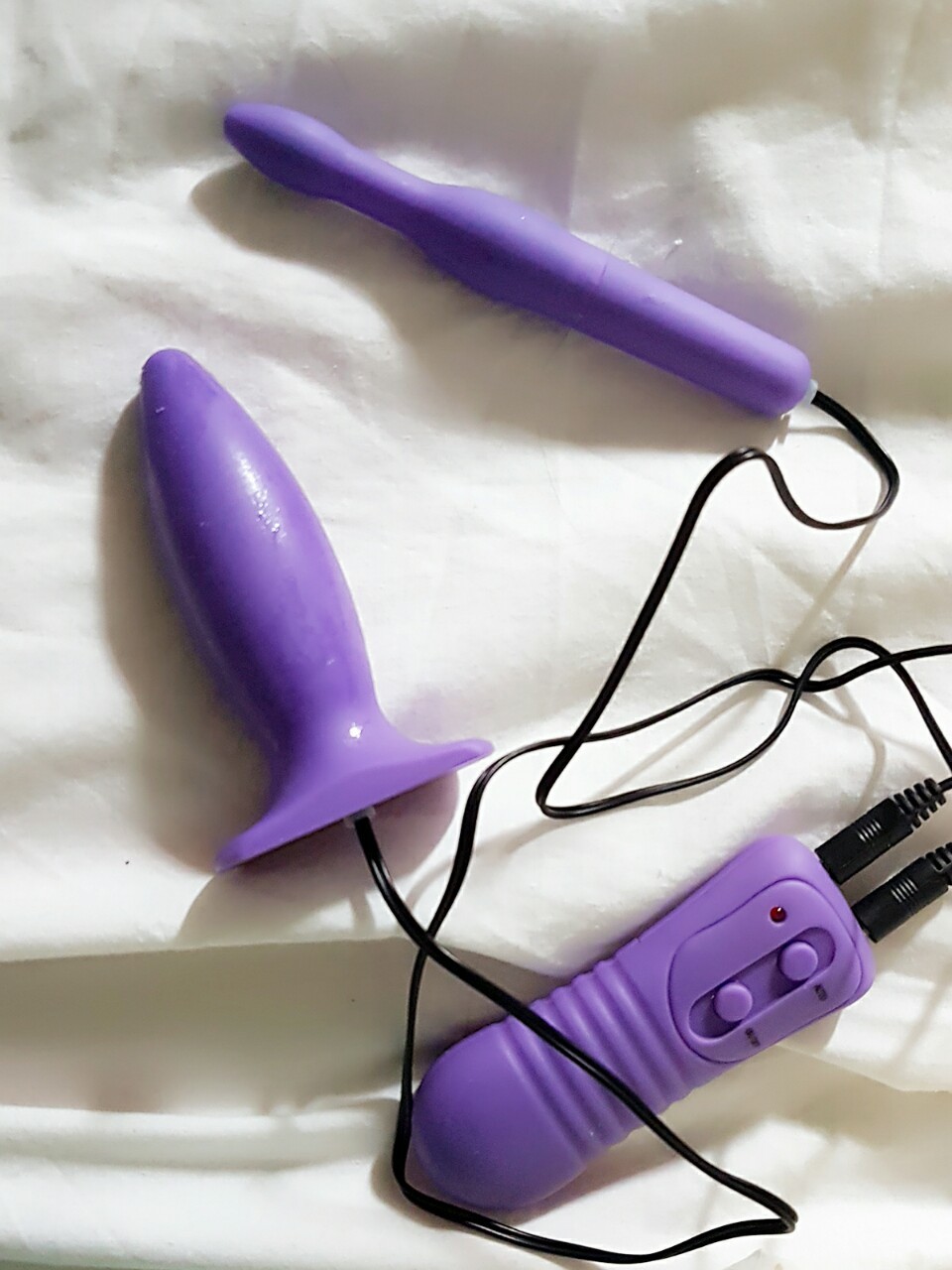 hisreadher:This thingy is called “My First Anal Explorer Kit with Vibrating Butt