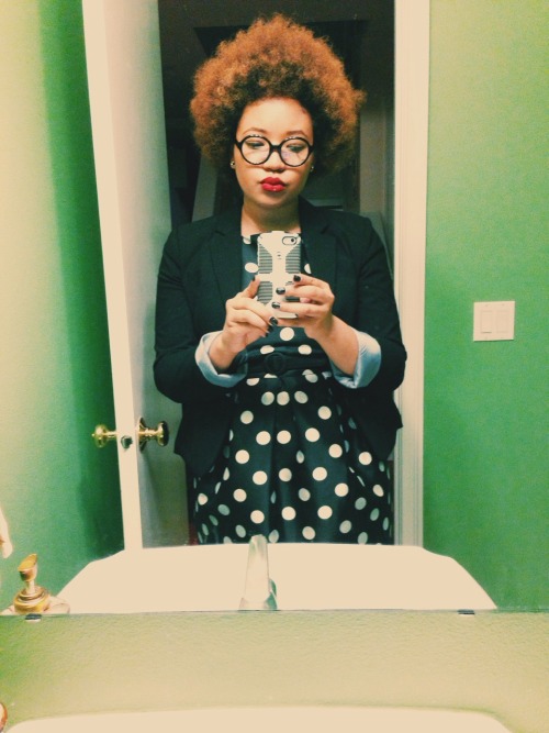 blackgirlsrpretty2:  SPOTLIGHT: http://my-plantsaredead.tumblr.com/ 