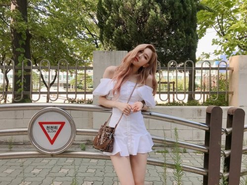blackpinkofficial:180821  roses_are_rosie:
