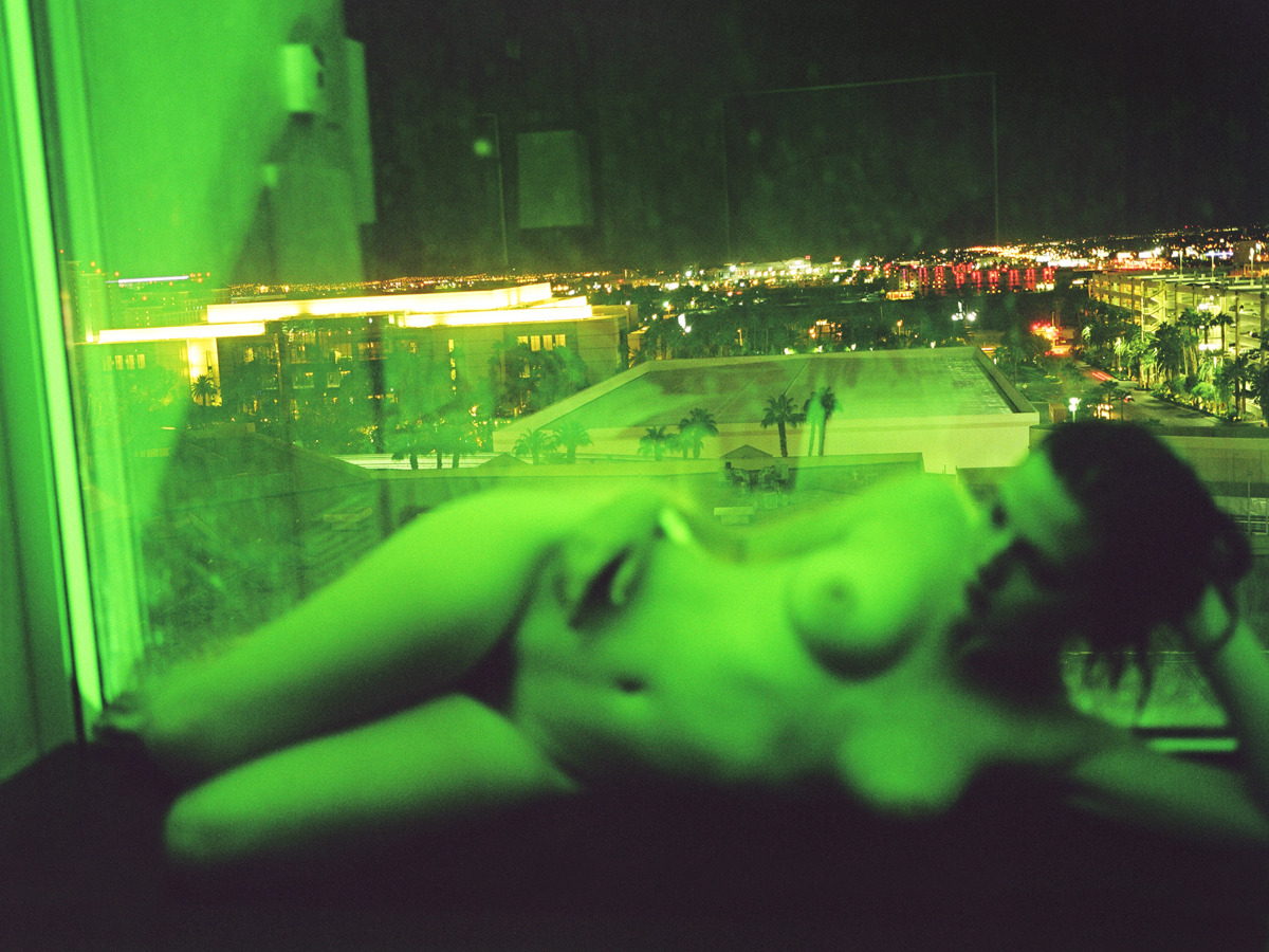 greentoothpaste:  glamourtramp:  las vegas / 2014 self portraits x olivia bee  ✁