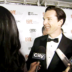 bennybatch:  artemisfowls: [x]  HE GETS ALL SHY OMG U ADORABLE LITTLE SNOWFLAKE 