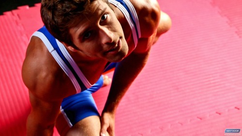 floridaniceboy:  You wanna wrestle? You gotta stretch first, bro!Reblog & follow for more: Floridaniceboy.tumblr.com/archive