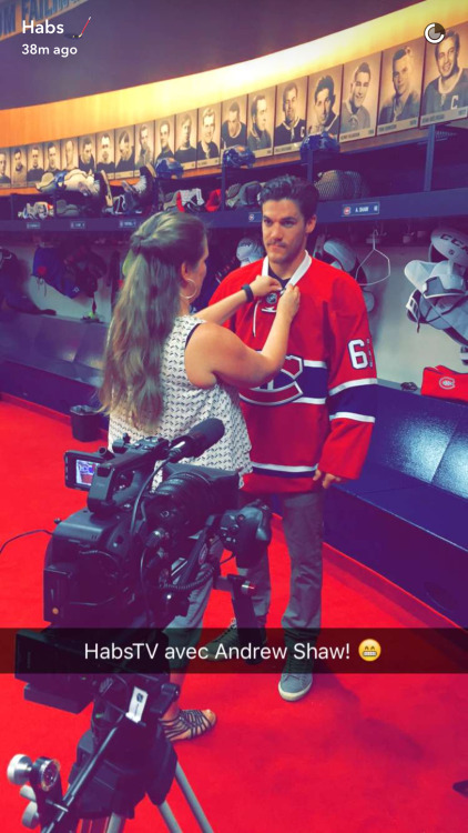 mullsandmutts: shuffling-with-kaner:  “The Mutt is now in Montreal”  It hurts *whispers clutching at