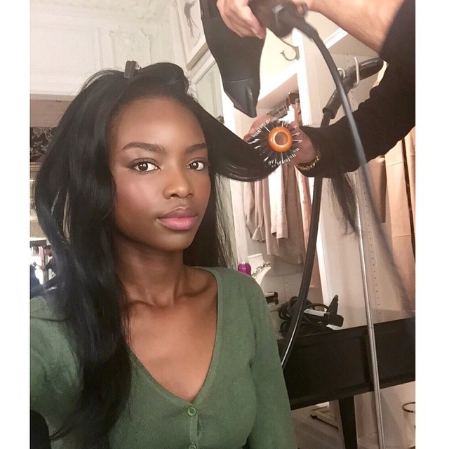 blackarag:  quickweaves:  Maria Borges is a god   👏😁👍