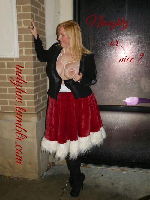 indyhw: #milf #hotwife #bigtits #blondemilf #public #christmas