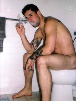 homotoiletsex:  Stay right there, Stud… 