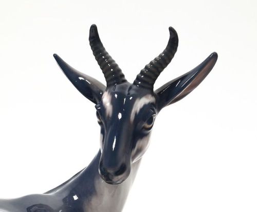 2smoothrocks:Porcelain figurine *Antelope*. Denmark, Dahl-Jensen #1237.