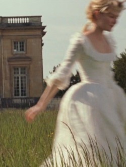 Filmesss:  Marie Antoinette - 2006 