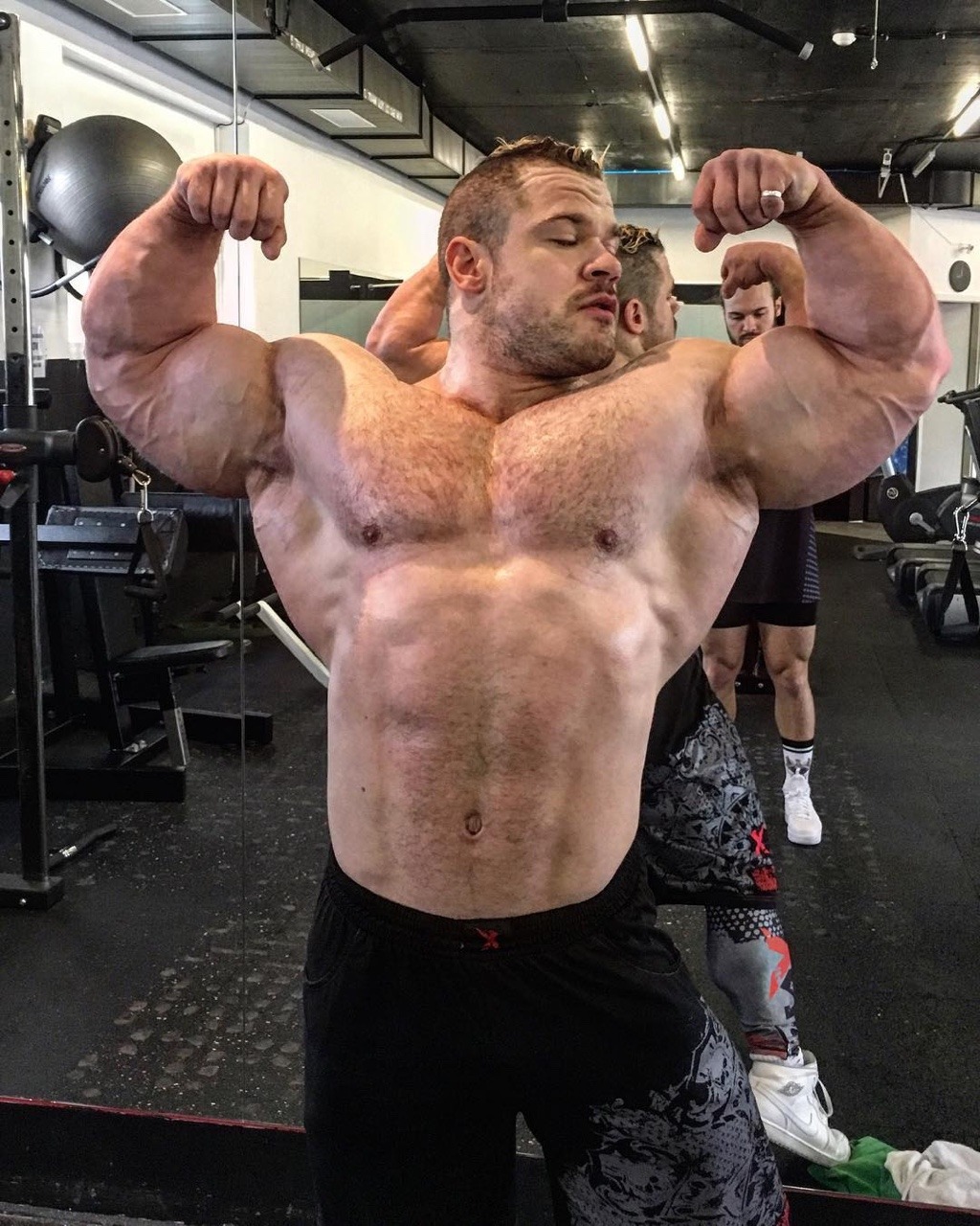 Nicolas Vullioud - Now in an off season and hairy package.