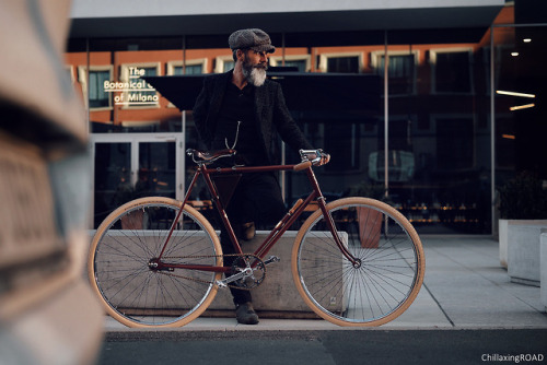 MilanFashionWeek#MFW - Shot by #ChillaxingROAD - #streetstyle #luxury #style #menswear #fashion #fas