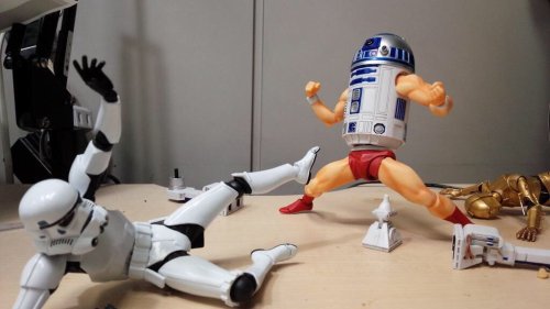 blogfrenzy:  cryingkittyemoji:  sharpewit:  myresin:  skananigans:  What.  omg  the force awakens lo