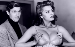 damsellover:  Sophia Loren, 1954
