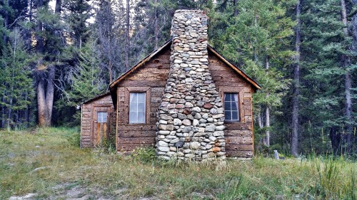 idaho-ker-b:  Idaho mountain cabin, in the boulder mountains. 