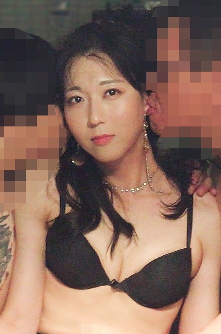 eeegon: 머리묶구 나갔더니 중국뇬처럼 나왓네 흣흣