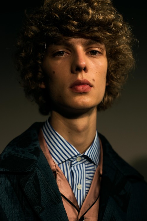 Leon Dame backstage at Burberry FW16/17 