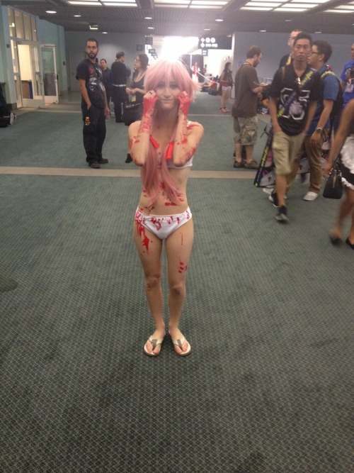 brb-watching-gay-porn:  Some of the picture from day two of anime expo!!  oooooh I am the Beni