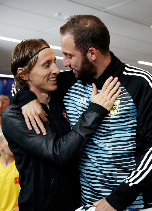 madridistaforever: World Cup: Luka Modrić & Gonzalo Higuaín before kick-off | June 21, 2018