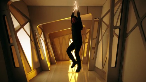 Killjoys S05E07 part 1 of 2 Fancy (Sean Baek) hung by his wrists with electrified shackles. He manag