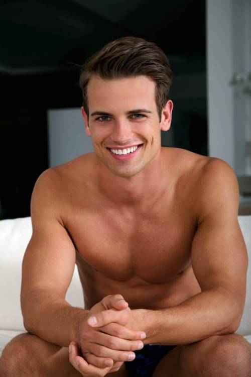 dannyboi2:  PnV Network | Exclusive Interview with Alex Sewall   follow all, if you please @: