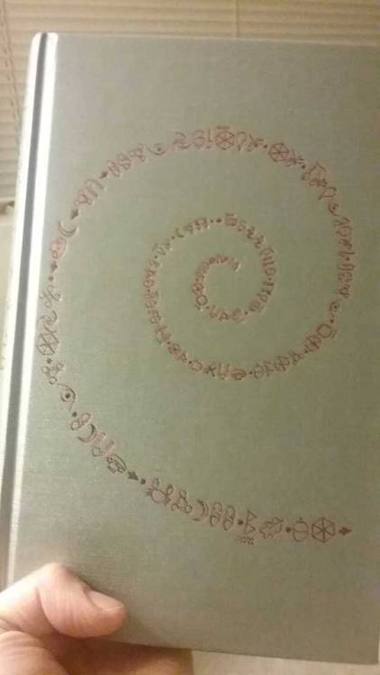 gothlolilunatic:sighinastorm:chocolatesprinklesroyale:thechristmasrapture:I have owned this book for