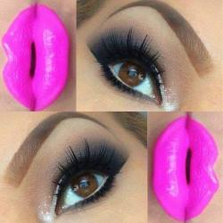 sexymakeups:  Would you try these pleasant eyes makeup?   Like it???