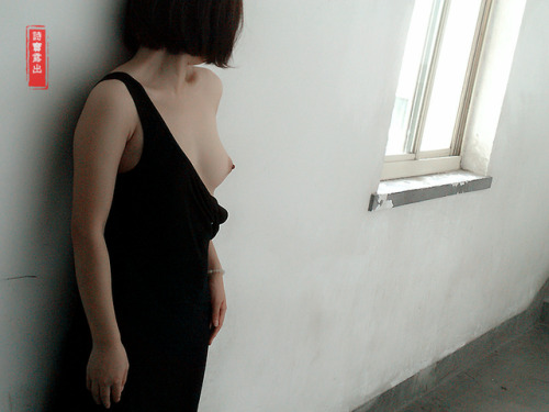 cecilia25: 午后的教学楼，退去了衣服的美~~ The afternoon of the teaching building, the beauty of the clothes recede