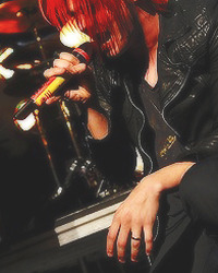  Gerard’s wedding ring → inspired by this 