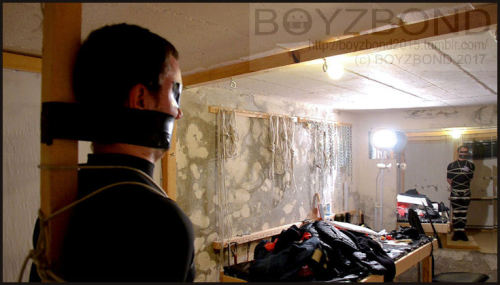 boyzbond2015:Pole bondage  - Ligotage bondage au poteau