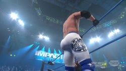 hotwweguys:  Aj Styles &lt;3