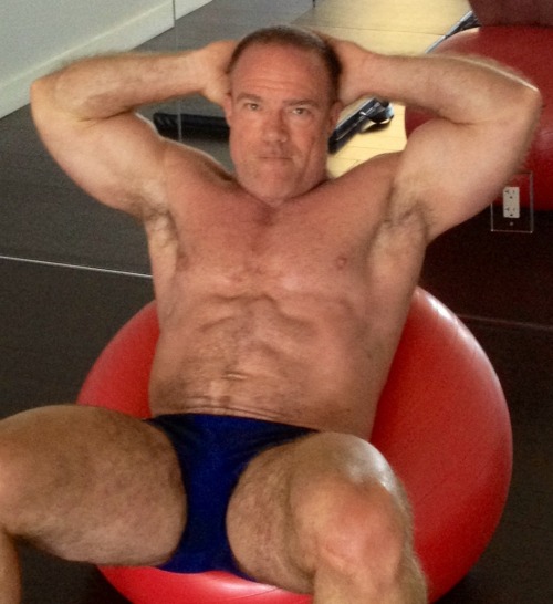 wrestlerswrestlingphotos:  gay muscle man situps GLOBALFIGHT PROFILES