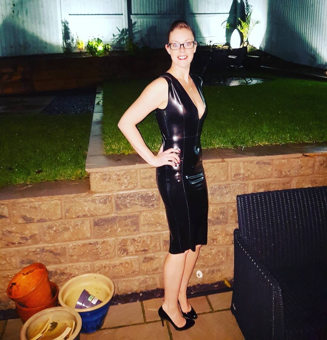 LRCiRL - Latex/Rubber Clothing in Regular Life