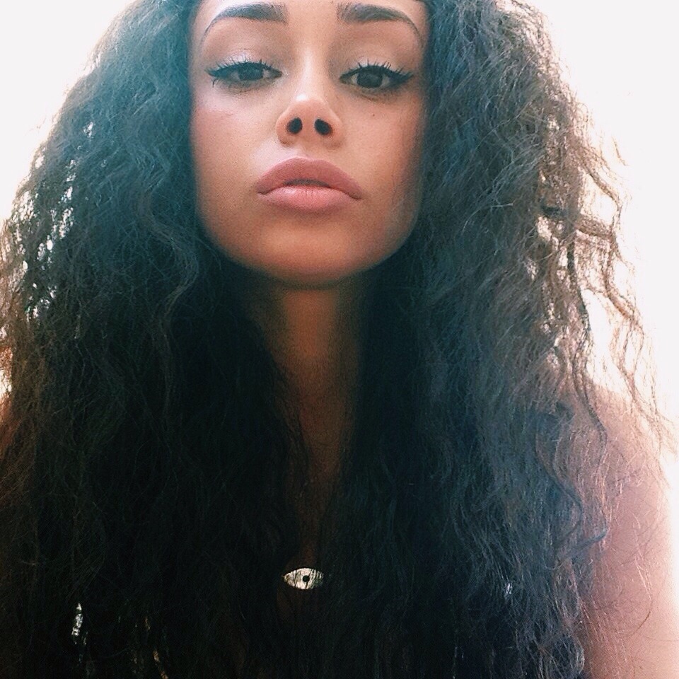nicolezai: instagram: niccizai 