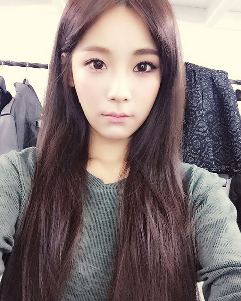 SoYul (Crayon Pop) - Selca