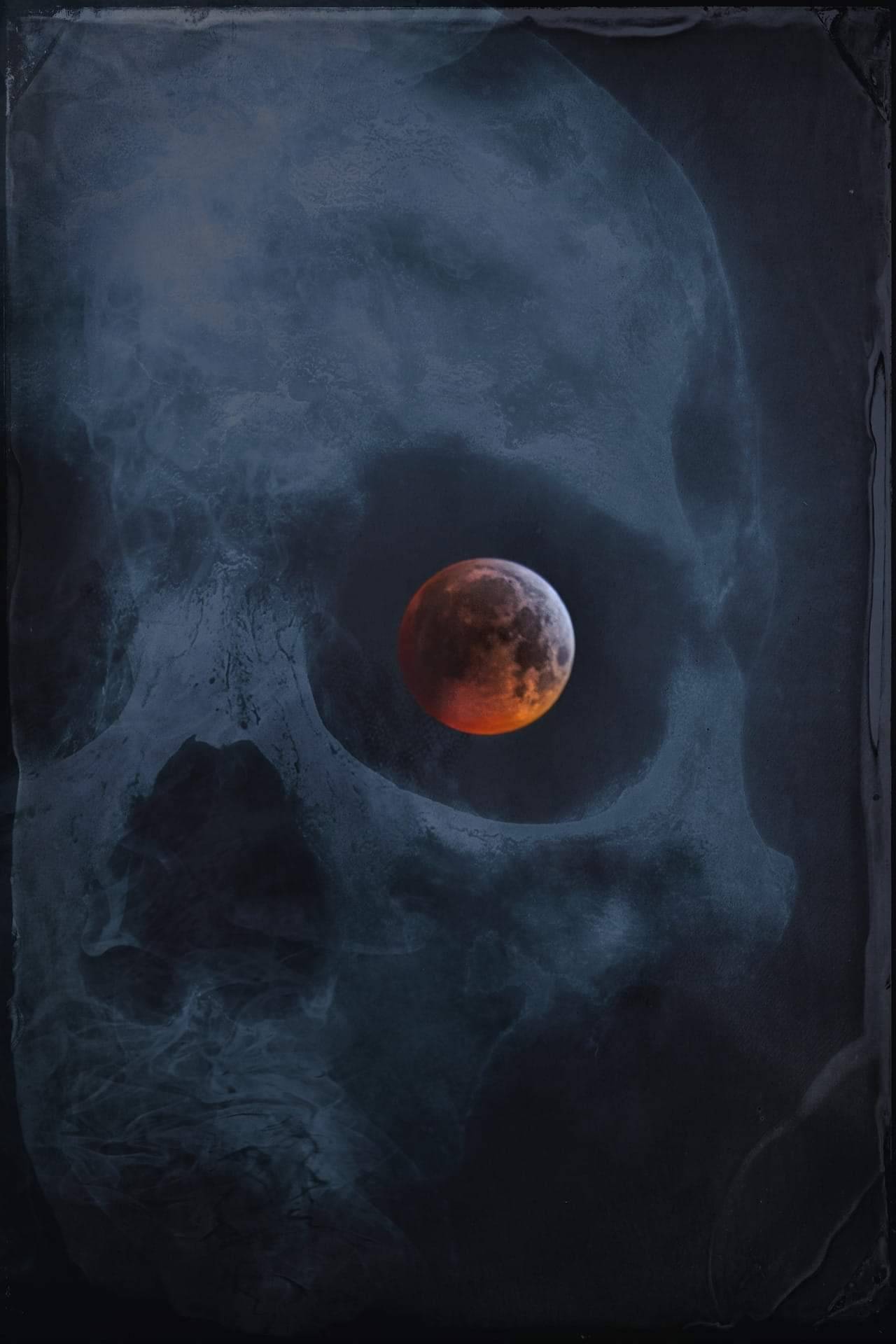 sirgarrison-lordgary:  I wasn’t able to find the artist for this piece but I love