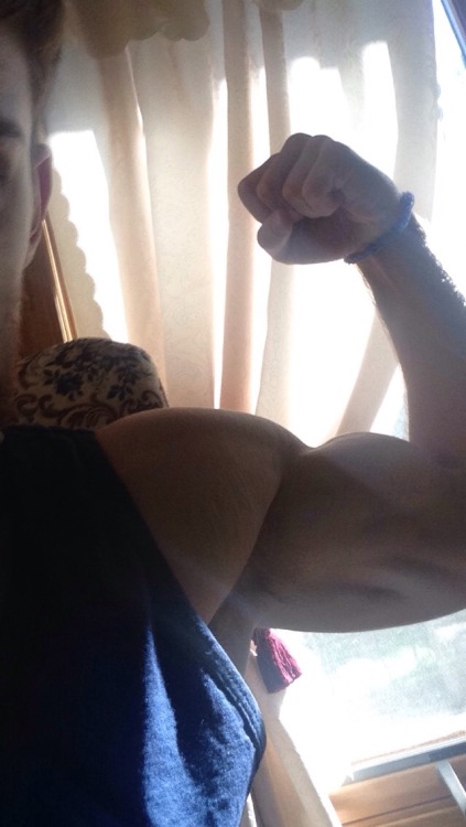 iamtemporarytoday:  WORKOUT WITH ME ALREADY