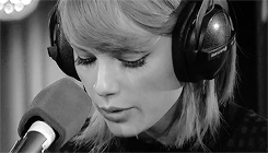emmajstone:  ‘Cause, darling, I’m a nightmare dressed like a daydream
