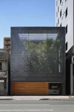 dezeen:  Optical Glass House by Hiroshi Nakamura