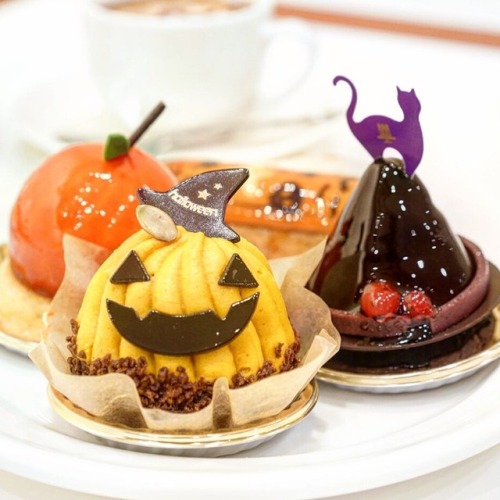 cutejapanesefood:cr.  sweetsreporterchihiro  