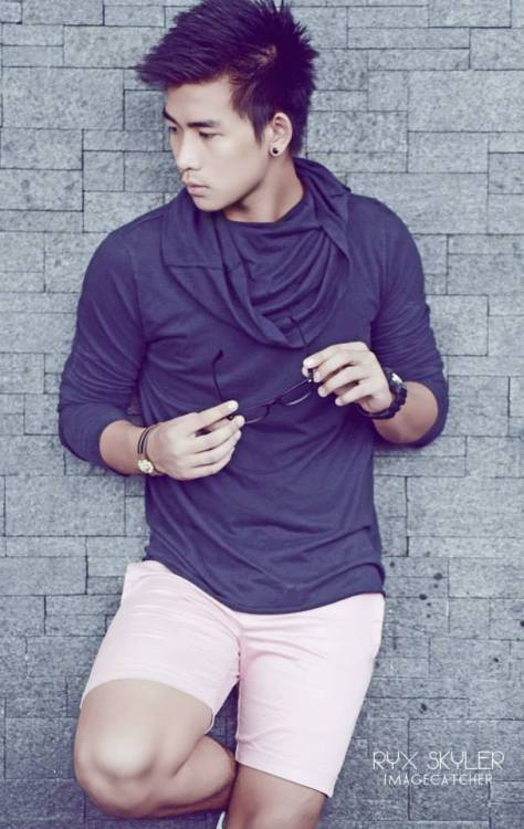 365daysofsexy:  VERNON CALARA 