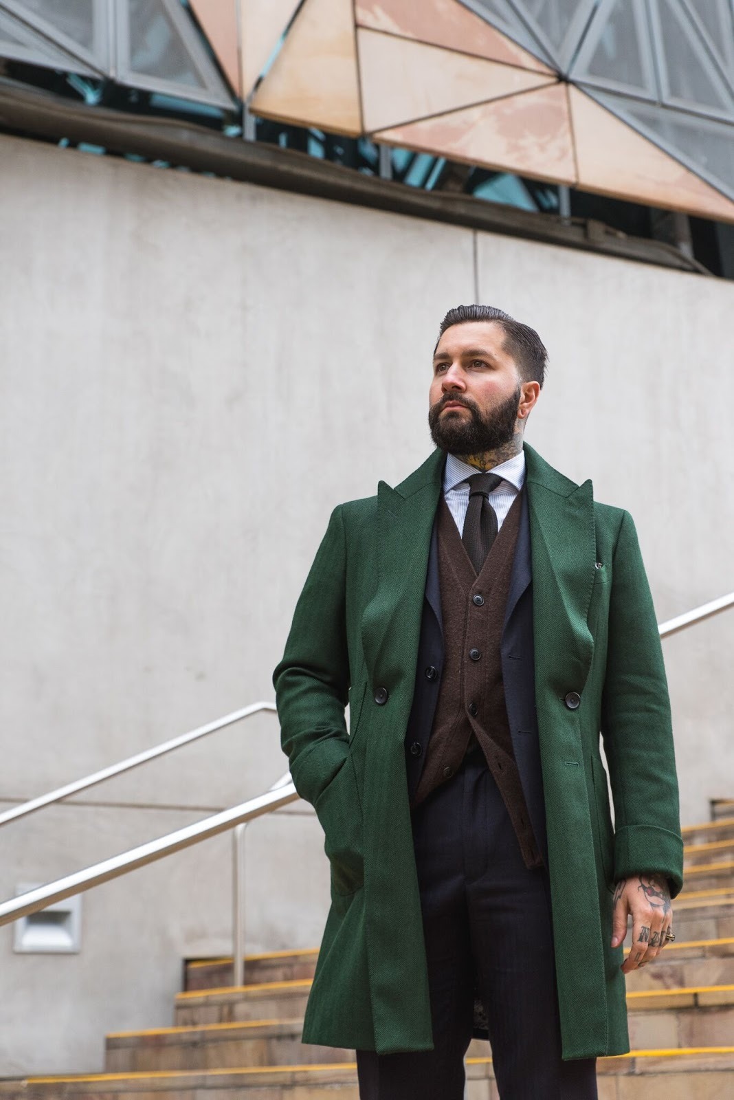 menlovefashiontoo:  iqfashion:  Suit, Overcoat &amp; Shirt by Oscar Hunt Tailors;Cardigan