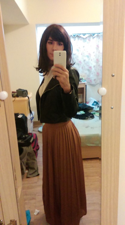 themayfieldtreasury:  sometimesimjess:  This outfit really does my figure a favor :)  Looks great! 