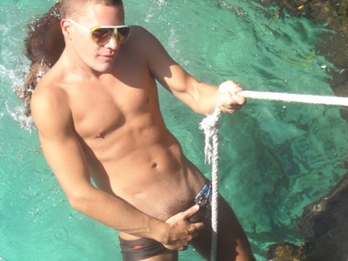 camodude:  http://camodude.tumblr.com/