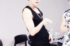 minsugoi-deactivated20141217:  hobi’s guns ლ(́◉◞౪◟◉‵ლ) 