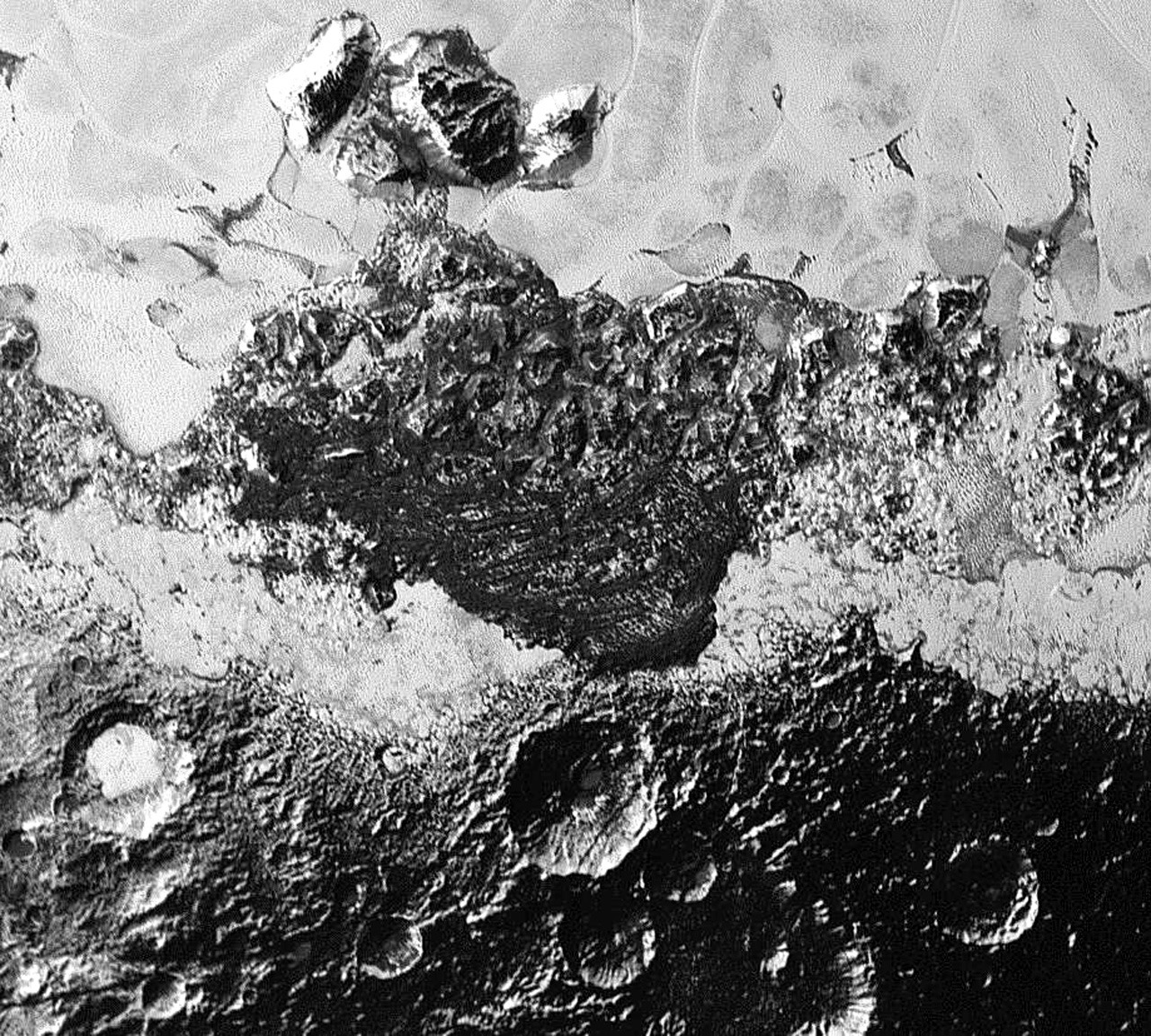 infinity-imagined:  New sights of Pluto 